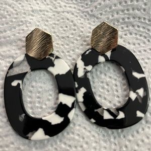 Black white gold earrings